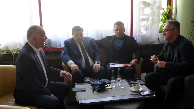 Optužuju haški sud Vučić zbog službenih obaveza neće biti na Mladićevom pogrebu