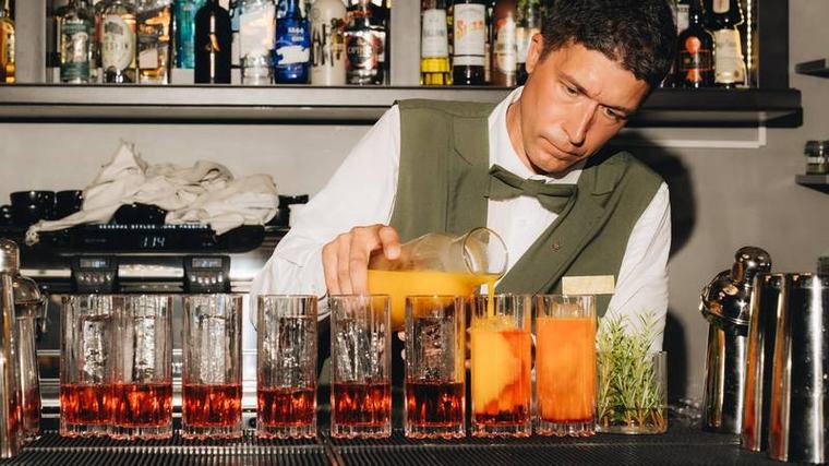 Barmen Davor pripremio nam je čak 7 vrsta negronija: Evo koji koktel nas je posebno oduševio