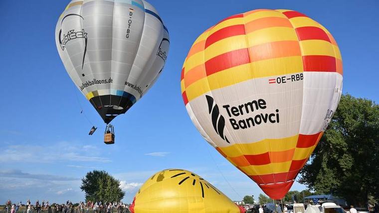 FOTO Deseci šarenih balona na vrući zrak iz cijelog svijeta na nebu iznad Preloga