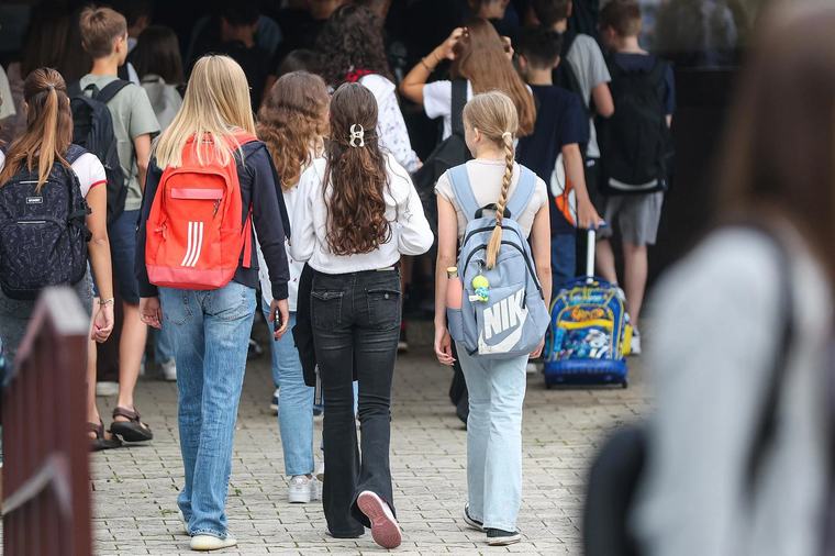 U ponedjeljak počinje nova nastavna godina oko 443 tisuće učenika