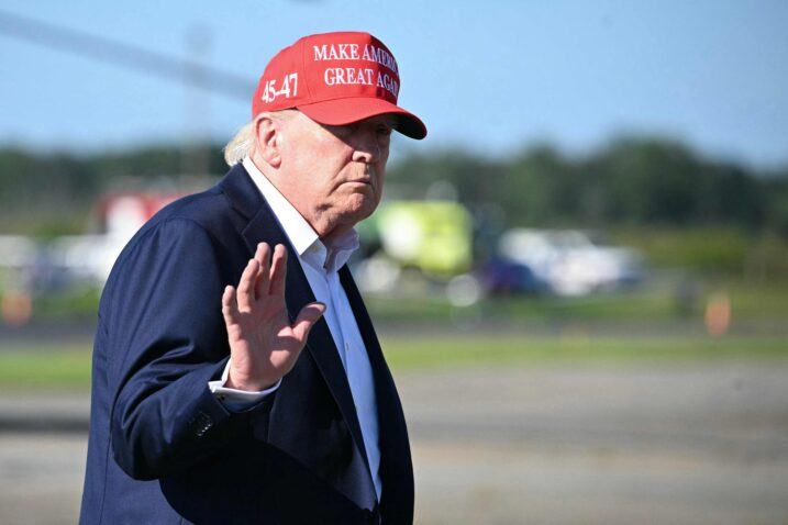 Trump objavio sliku kojom ponovno svojata Island, američki veleposlanik pozvan na razgovor