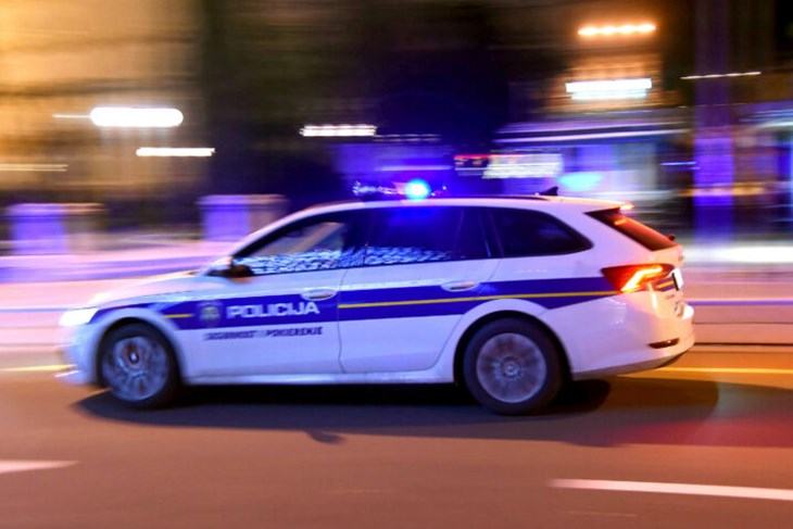 Bježao policiji u Puli, vozio u suprotnom smjeru i odbacio ruksak s više od 40 grama marihuane