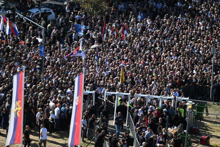 Koliko je ljudi ispratilo Mladića? Provladini mediji kažu – 150 tisuća, neovisni analitičari deset puta manje